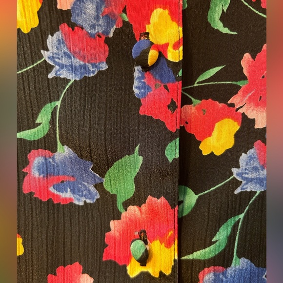 Vintage Button Up Floral Blouse - Picture 5 of 6